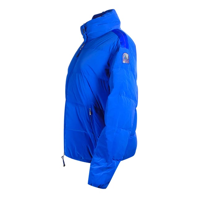 Mantente abrigado y elegante con la chaqueta azul de Parajumpers. Este lujoso abrigo esta confeccionado con un tejido ligero y aislante que retiene el calor y protege contra los elementos. No sacrifiques el estilo por la comodidad: !haz una declaracion!, Relleno: 90% plumon de pato, 10% plumas de pato, Material superior: 100% poliamida, corte estandar, cierre de cremallera, azul, chaqueta de plumas, abrigo azul