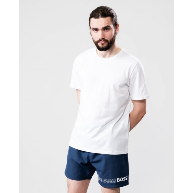 An easy-wear T-shirt by BOSS Menswear. This loungewear T-shirt is cut to a regular fit in soft cotton blended with stretch and features a contrasting BOSS logo at the left chest. The inner collar carries a signature stripe for an attentive finish.
Regular fit. Crew neck.
95% Cotton, 5% Elastane
50469550