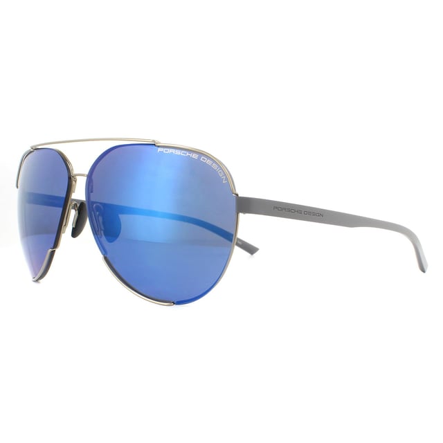 Las gafas de sol Porsche Design P8682 D Gold Blue Silver Mirror tienen forma de aviador clásico y están fabricadas con una fina montura metálica que alterna la parte delantera y trasera de la montura, creando un efecto casi flotante. Las plaquetas nasales totalmente ajustables garantizan un ajuste cómodo y personalizado, mientras que la marca Porsche Design adorna una esquina de la lente y las patillas de plástico están grabadas para facilitar su reconocimiento.