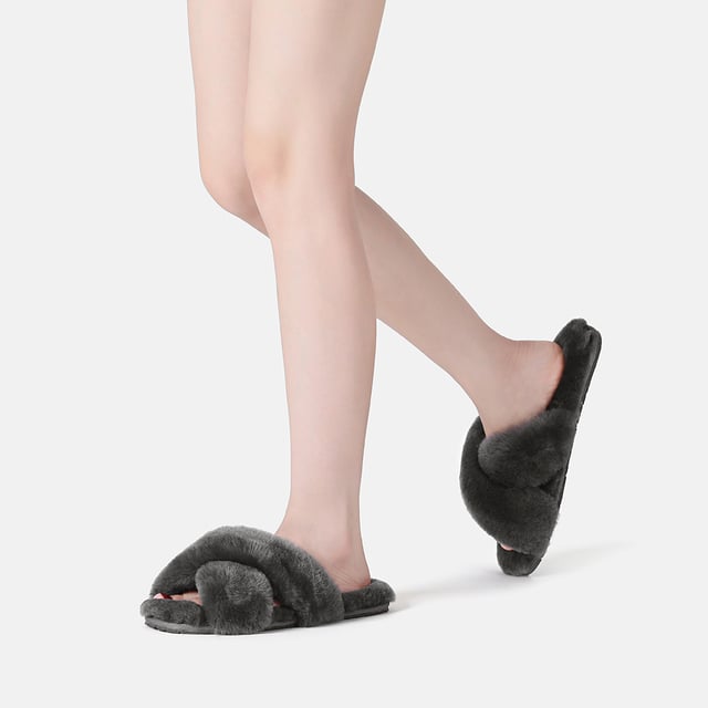 EVER AU Women Dove Crossover Slides Indulge in the allure of comfort and opulence with the Dove crossover slides. Embrace its effortless wearability and charming appeal, as it seamlessly melds comfort and style. With a diverse selection of colors, you can select the perfect shade to complement your unique fashion preferences.
Description:
Sheepskin Upper
Sheepskin Wool Lining
Sheepskin Wool Insole
Rubber Sole
Technologies:
Water Resistance Upper
Light Weight Outsole