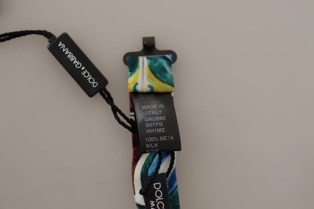 Exclusive Dolce & Gabbana Silk Bow Tie
  Stunning 100% Authentic Design
  Brand New with Tags
  Majolica Print in Tied Model
  Made of 100% Silk
  Adjustable Length Neck Strap
  One Size Fits All
  Made In Italy
  Dimensions: Width
  4cm Length
  13cm
Material: 100% Silk