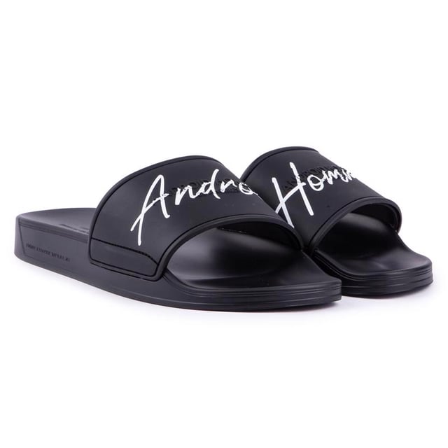 Sea fresco e informal en la piscina. en la playa o mientras descansa. con estas chanclas negras para hombre de Android Homme Laguna Beach. Esta sandalia de diseño presenta una correa ancha con la marca y una plantilla moldeada. Relájate con estilo. de vacaciones o en casa.