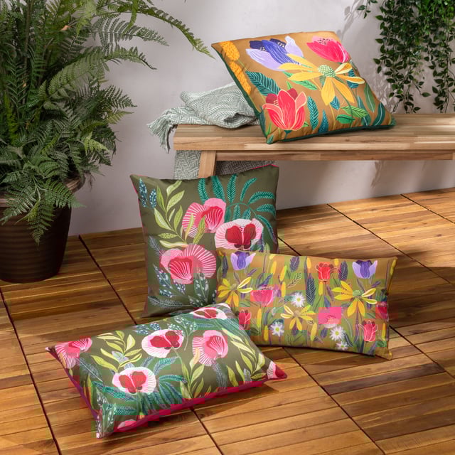 The House of Bloom Poppy outdoor cushion is adorned with striking bright pink florals, which bloom amongst varying leaves in rich shades, and are set against an olive green background. Printed on UV and water resistant Polyester, it will make an immediate impact, and will make a beautiful addition to your garden furniture.