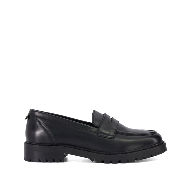Crafted from premium leather, Globes is the classic pair of penny loafers you've been searching for. Simple yet stylish, this signature slip-on design features a clean silhouette that rests on a flat sole with a low heel.