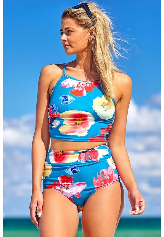 Conjunto de Tankini con Tirantes de Espagueti y Estampado Floral, Elegante y a la Moda  
  Presenta un hermoso diseño de estampado floral  
  Tirantes de espagueti para un ajuste cómodo y ajustable  
  Confeccionado con materiales de calidad  
  Duradero y de larga duración  
  Perfecto para vacaciones en la playa, fiestas en la piscina o para relajarse junto a la piscina  
  Disponible en varias tallas  
  Diseñado para realzar diferentes tipos de cuerpo  
  Mantente a la moda y con confianza