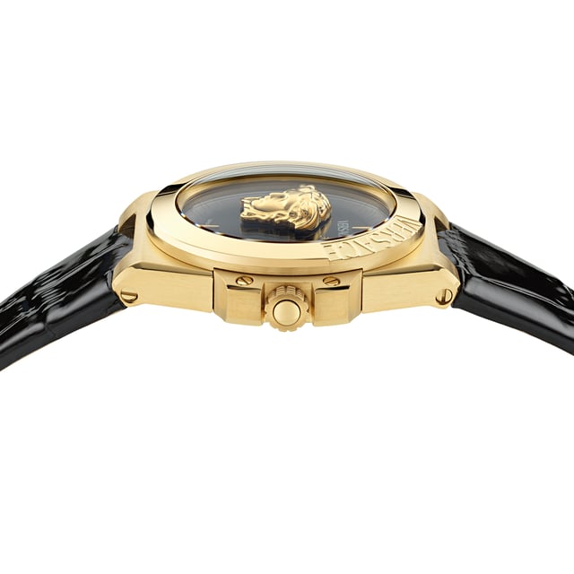 This Versace Hera Analogue Watch for Women is the perfect timepiece to wear or to gift. It's Gold 37 mm Round case combined with the comfortable Black Leather watch band will ensure you enjoy this stunning timepiece without any compromise. Operated by a high quality Quartz movement and water resistant to 5 bars, your watch will keep ticking. This high quality watch is an incredible eye-catching Ladies watch. This Analogue watch has a Swiss Made Movement High quality 19 cm length and 22 mm width Black Leather strap with a Deployment clasp Case diameter: 37 mm,case thickness: 12 mm, case colour: Gold and dial colour: Black