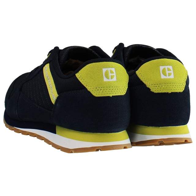 El modelo Caterpillar Ventura llama la atención con su diseño original, y al mismo tiempo con una distribución coherente y reflexiva de acentos, los diseñadores se han adaptado a las tendencias de moda actuales.
Caterpillar Ventura también se caracteriza por una gran mano de obra. La parte superior merece una atención especial: estaba hecho del componente (sintético), que garantiza una ventilación adecuada y se ajusta perfectamente a la pierna. Las soluciones innovadoras utilizadas como elementos estructurales son responsables de la comodidad. La suela también es un elemento extremadamente importante de los zapatos cotidianos. En este modelo, Caterpillar es duradero, flexible y ofrece una buena agarre (también en superficies resbaladizas): estaba hecho de un compuesto duradero, resistente a la abrasión. El perfil de protección térmica de este modelo se ha ajustado todo el año.
Universal Shoes Caterpillar para hombres es el resultado de muchos años de experiencia de diseñadores y cientos de pruebas: el resultado final es la comodidad y la confianza en cada paso.