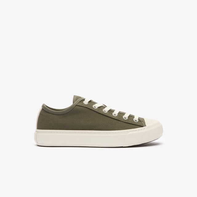 • Vulcanised sneakers • Soft canvas • Embroidered Diamond Logo • Suede overlays • Canvas overlay • Stitched sole • Toe box in rubber.