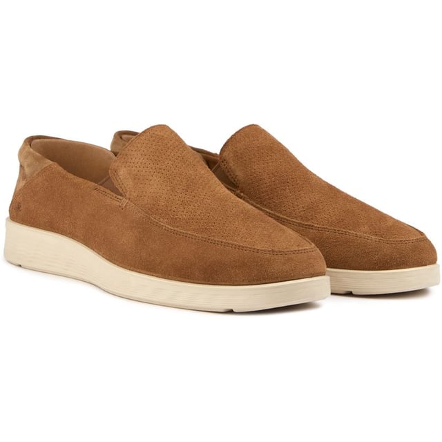 With The Ecco S. Lite Hybrid, You Get The Distinguished Look Of A Formal Apron-toe Shoe With The Same Level Of Comfort As Your Favourite Sneakers. These Four-eyelet Derby Shoes Feature An Ultra-light Pu Outsole That Is Thicker In The Heel Area And Slopes With Padding Along The Collar For All-day Wearability. An Added Benefit Is The Removable Dual-fit Inlay Sole For A Roomier Fit. The Perfect Shoes For Your Next Trip As These Can Easily Transition From Meetings During The Day To Drinks At Night.