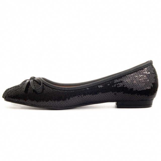 Ballerina voor dames. Comfortabele pasvorm. Gevoerde binnenzool. Antislip zool. Versterkte stiksels. Door andere merken voor ons merk gemaakt.