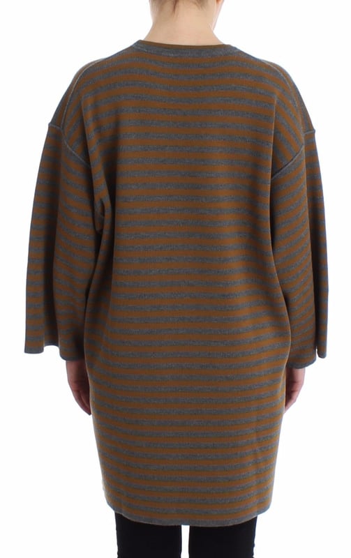 Märke: Dolce & Gabbana  
Tillstånd: Helt ny med taggar  
Kollektion: MainLine  
Stil: Oversized crewneck-tröja  
Färg: Gul och grå randig  
Detaljer: Logodetaljer  
Ursprung: Tillverkad i Italien  
Material: 100% ull