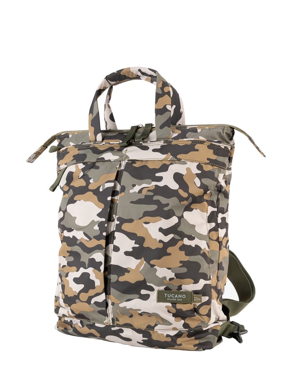 Unisex-Rucksack mit Schnallenverschluss. eine offene Innentasche. zwei Außentaschen mit Reißverschlüssen vorne und zwei Reißverschlüssen hinten. fehlender Schultergurt.  Griff aus recyceltem Polyethylenterephthalat. ein Innenfach.  externes Material.  Innenraum aus recyceltem Polyethylenterephthalat. Maße: 0x0,00 xx0 cm. Modeprodukt
