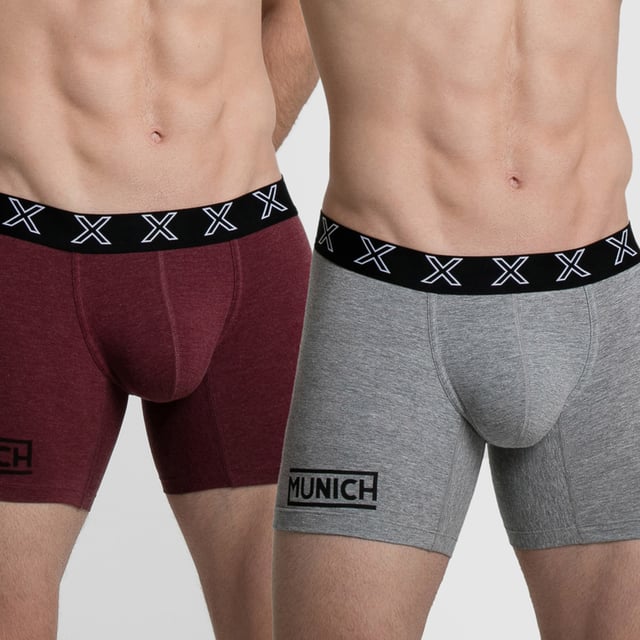 Pack-2 Boxers Casual Munich.
Color Gris-granate
Cinturilla de goma elástica, con el logo de la firma bordado consecutivamente.
Tejido cómodo y transpirable.
Nombre de la marca estampado en la parte delantera inferior.
Costuras vistas a tono.

Composición:  79% Algodón -15% Viscosa - 6% Elastano

 Instrucciones de lavado:
-Lavar a temperatura máx. 40ºC.
-No usar lejía.
-Admite lavado en seco.
-Permite utilizar secadora.
-Planchar a temperatura máx. 130ºC.