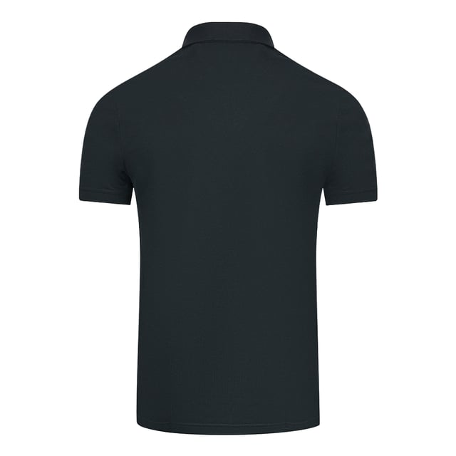 Polo de manga corta Lyle & Scott True Black. Polo negro de Lyle & Scott. Logotipo de la marca bordado en el pecho izquierdo. Polo de manga corta, color negro intenso. Cierre con botones, terminaciones de mangas elásticas, 100% algodón, "Lyle & Scott" en el pecho. Estilo: SP400VBRC 572