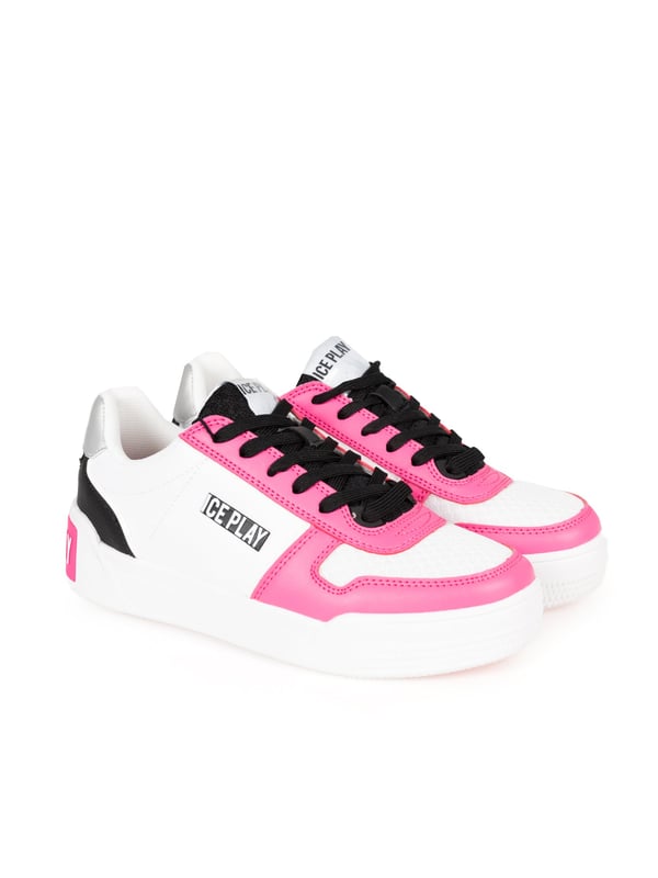 Atadas con cordones, estos zapatos proporcionan un ajuste perfecto a tu pie, permitiendo ajustar la tensión de los cordones según las necesidades, lo que los hace no solo estilosos, sino también extremadamente cómodos.

La punta redonda añade un encanto clásico, al mismo tiempo que proporciona suficiente espacio para los dedos, aumentando así la comodidad de llevarlos todo el día.

En la lengüeta y en los laterales, el nombre de la marca destaca sutilmente el prestigio y la calidad del producto, añadiéndole un carácter exclusivo que seguramente atraerá miradas.

La suela con logo no solo es un signo de distinción, sino también una garantía de autenticidad y alta calidad de fabricación, lo que hace que cada paso sea seguro y estiloso.

Hechos de cuero ecológico de alta calidad y tela, estos zapatos combinan durabilidad y conciencia ecológica, ofreciendo además un diseño moderno y comodidad al vestir.

Empaquetados en una caja de la marca, son el regalo perfecto para ti o para un ser querido, y el elegante empaque subraya la atención al detalle y el alto estándar de la marca.