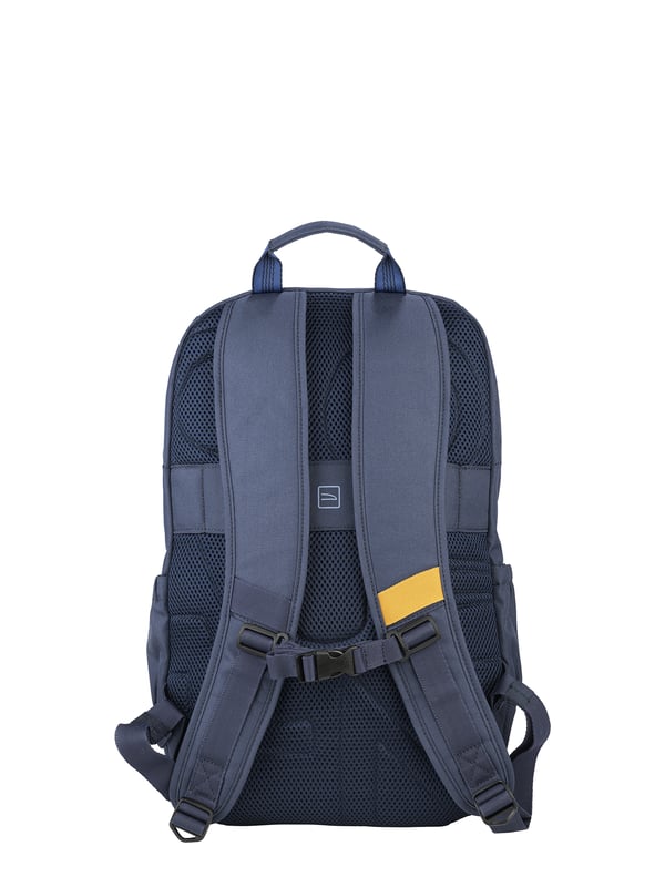 Unisex rugzak met ritssluiting. twee open binnenzakken. twee ritssluitingen aan de voorkant en twee open zijritsen met externe zakken. ontbrekende schouderband.  Handvat van gerecycled polyethyleentereftalaat. een binnencompartiment.  extern materiaal.  Binnenkant van gerecycled polyethyleentereftalaat. Afmetingen: 28,5x45,5x13,5 cm. Modeproduct