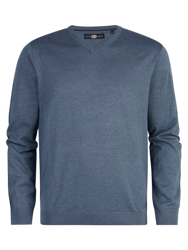 Fijngebreide trui met V-hals en ribgebreide afwerking. De trui is gemaakt van 50% katoen en 50% acryl. Verkrijgbaar in de maten 3XL tot 6XL. Fijngebreide truiPlus SizeV-hals3XL tot 6XL50% katoen, 50% acrylHet model is 196 cm lang en draagt maat 3XL