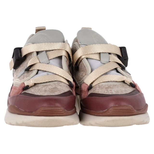 Chloé Sonnie Low Top Sneakers in Multicolor Suede VINTAGE, RRP AS NEW
The Chloé Sonnie Low Top Sneakers in multicolor suede are a stylish and modern take on classic sneaker designs. These sneakers feature a mesh upper with suede calfskin overlays, providing a textured, luxurious feel. The addition of a nylon strap adds an edgy touch, while the leather lining ensures comfort. The chunky rubber sole gives the sneakers a contemporary, fashion-forward look, and the brand's logo is subtly embossed at the back heel and tongue, adding an extra layer of refinement. Perfect for everyday wear, these sneakers effortlessly blend style and comfort.
Chloé Sonnie Low Top Sneakers in Multicolor Suede
Condition: very good
Signs of wear: No visible sign of wear. No Mark at insole., Very light mark at soles.
Packaging: None
Color: Multicolor
Material: Suede
Size: EU | 38/US8
Measurements: Heel height: 40; Insole length: 280
SKU: NAPPUGBSH445238W
