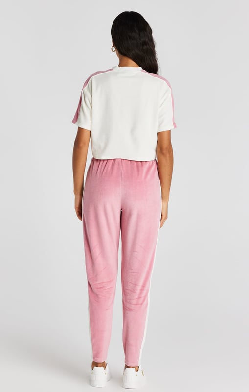 inchEcru Velour Crop T-ShirtRegular fitSoft touchEmbroidered SikSilk logoVelour panelsContrast pipingMachine wash76% Cotton 24% Polyester inch