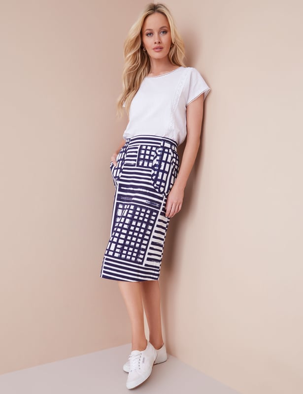 Casual pull shop on skirts