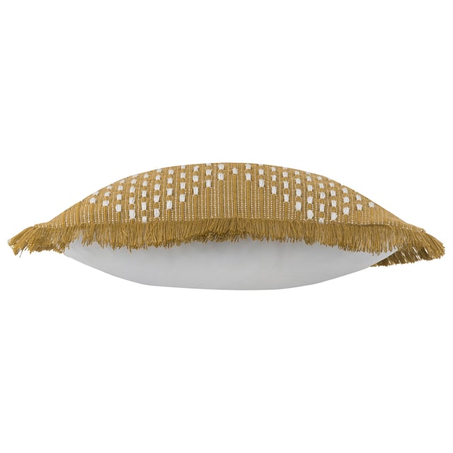 Inspired by boho trends, the Kadie cushion features a woven geometric design crafted from durable, recycled PET fabric and is available in a range of bold summer colours. Durable and suitable for outdoor and indoor settings, this design is complete with fringed edging. These cushions will completely transform any area. Ideal for patios, balconies, and terraces to create a unique and homely space. Size:45 cm x 45 cm