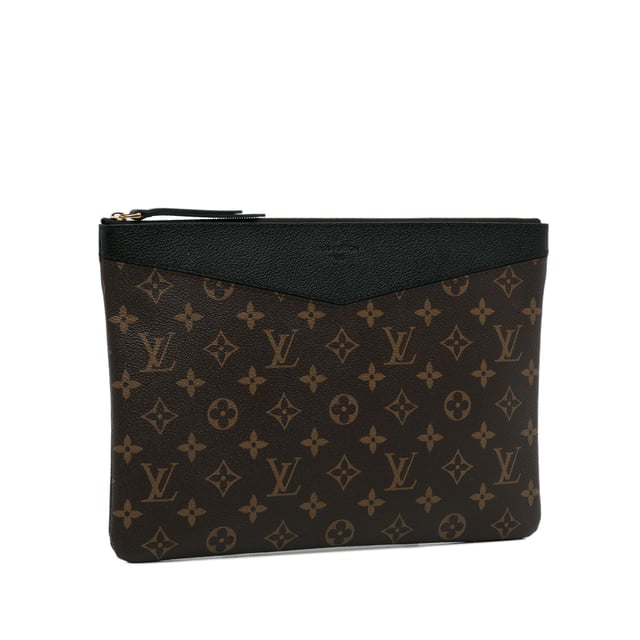 Daily pouch deals louis vuitton
