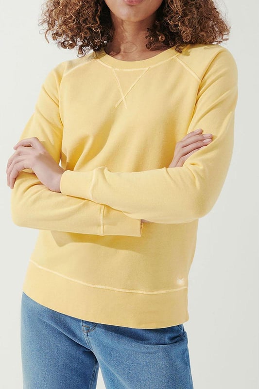 These pigment dyed sweatshirts in gorgeous soft pastel colours for summer, are cut in a relaxed and comfy fit.  Perfect for pairing with joggers for around the house, or for switching it up and throwing on over jeans for when you’re off out and about.
Fit: Relaxed, Sizing: As expected.