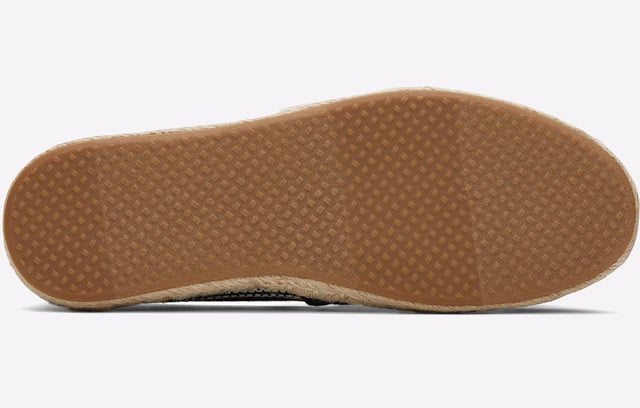 Laidback, planet-forward. Our Alpargata Rope brings carefree style and an earth-friendly update to our best-selling slip-on. It's designed with organic cotton, a natural jute-wrapped midsole and an OrthoLite comfort insole made with 26% eco content.
100% Organic Cotton upper and lining
Rubber outsole
100% vegan
Elastic gore espadrille for easy on-and-off