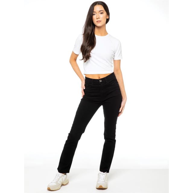Enzo Womens Straight Leg Denim Jeans. Ausgestattet mit Markenknopf und Nieten mit Button Fly Fastening. Fügen Sie einen neuen Mode-Look in Ihr Leben. Toll zu tragen mit T-Shirt für den täglichen Gebrauch. Bequem und einfach zu tragen.