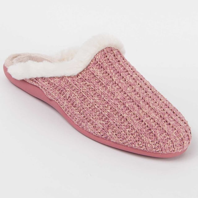 Hecho en España. Zapatilla de casa para mujer. Calce cómodo. Fabricada en materiales veganos. Fabricado por otras marcas para nuestra marca.