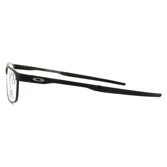 Las Oakley Steel Plate OX3222-01 Powder Coal tienen una montura de acero ultrafina con una sutil curva en las patillas para un acabado elegante y cómodo. Las bisagras de resorte y las almohadillas de Unobtanium se suman a la excelente comodidad.