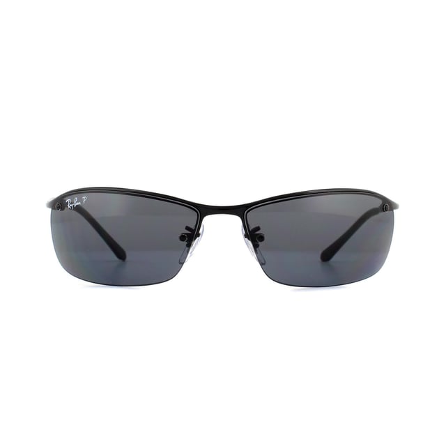 Las gafas de sol Rayban Top Bar 3183 Shiny Black Polarized Grey 002/81 son parte de la familia Ray-Ban Active y la elección perfecta para el aire libre o para quienes tienen un estilo de vida activo. Su diseño semi-rimless es moderno y minimalista, ofreciendo una apariencia elegante y discreta, y cuenta con delgadas varillas flexibles para una comodidad máxima. La montura de metal es ultraligera y las almohadillas nasales de silicona suave son ajustables para un ajuste personalizado. El emblemático logo de Ray-Ban se puede encontrar en la lente además de en la bisagra de la pata.