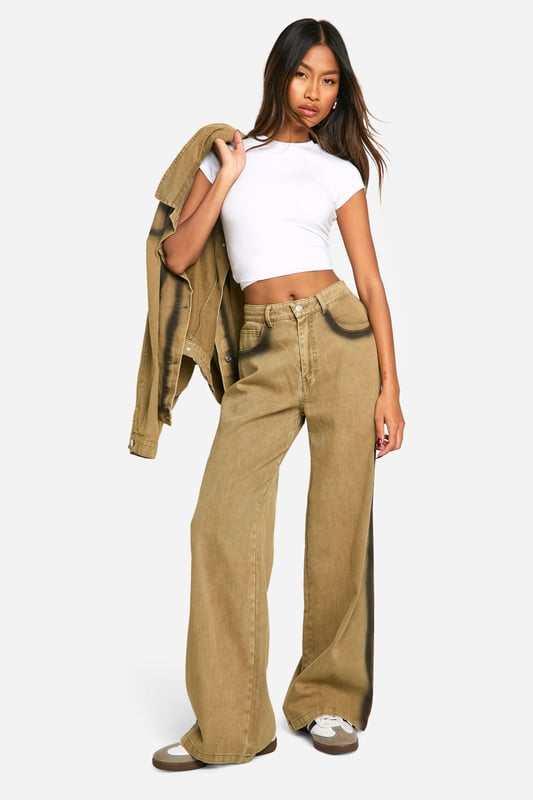 Jeans are the genius wear-with-anything wardrobe itemSkinny, straight, or slim, find your perfect jeans fit in the boohoo denim collection. Work the hot-right-now high waist in mom jeans and baggy boyfriend styles, and take your blues to the next level with punk badges and rock 'n' roll rips. Wear with a basic tee by day and add barely-there heeled sandals to take your denim from day to night.