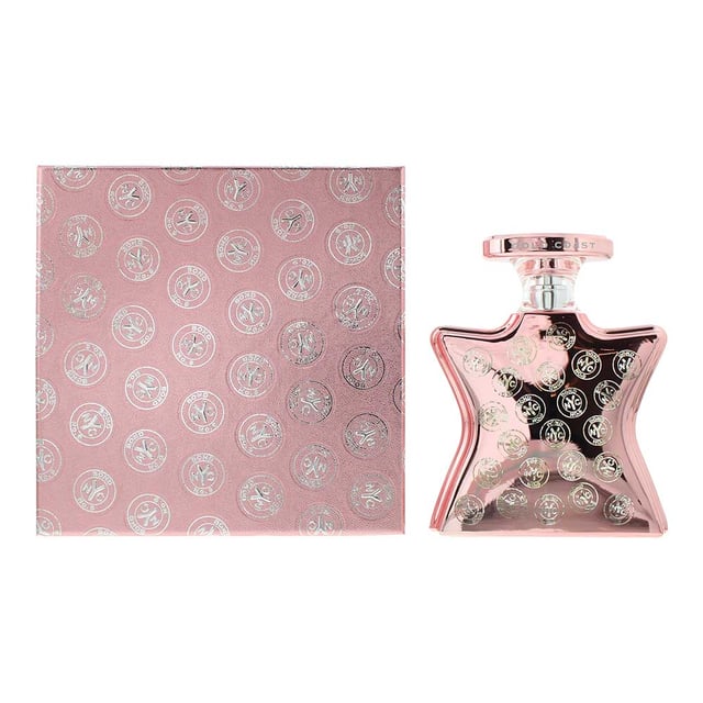 Gold Coast, launched in 2019, is a floral fragrance for women by Bond No.9.Perfect for Spring and Summer, this fragrance is mostly worn during the day. Created by Michel Almairac, this fragrance contains top notes of Apricot, Litchi and Red Apples. Middle notes of this fragrance are French Rose and Watermelon with base notes of Cedar, Musk and Vanilla.