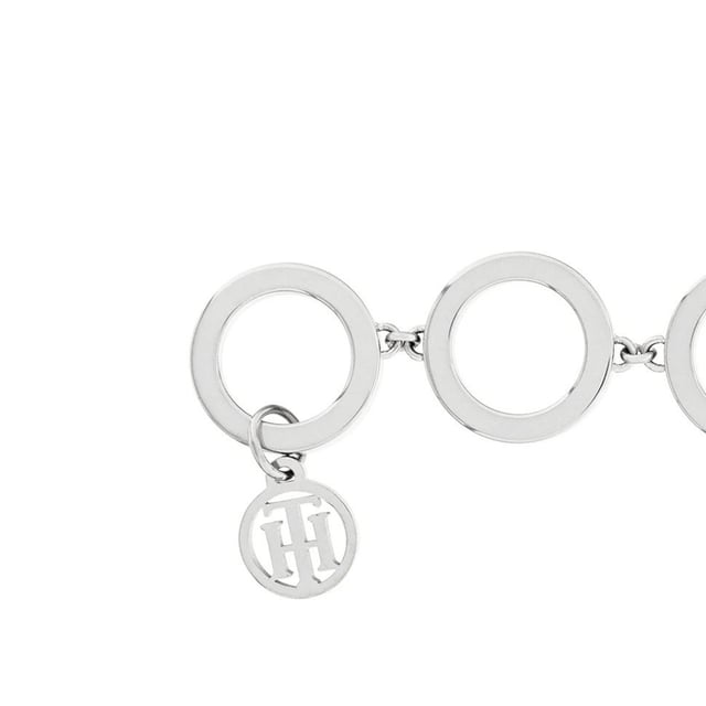 Dieses glänzende Armband für Frauen von Tommy Hilfiger ist das perfekte Geschenk, um sich selbst oder einen geliebten Menschen zu verwöhnen. Das Armband besteht aus Edelstahl, ist silberfarben und hat eine Länge von 17,5 cm, bei einem Gewicht von 18 Gramm und einer Breite von 1,3 cm an der breitesten Stelle. Das Tommy Hilfiger Damen-Armband aus Edelstahl - Silber 2780311 wird in einer atemberaubenden Geschenkbox geliefert und verfügt über eine zweijährige Garantie.