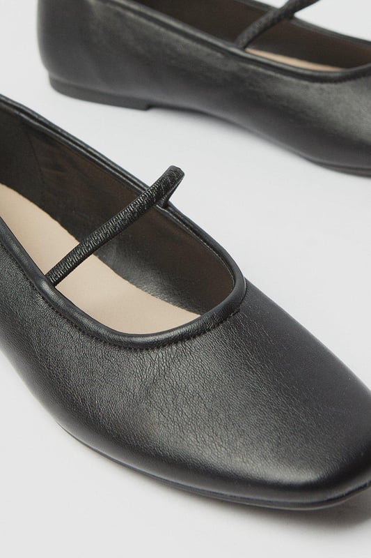 Belarus Elastic Strap Soft Square Toe Ballet Pumps