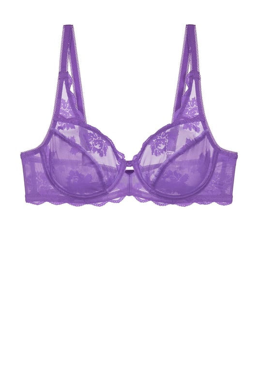 Amourette 300 Summer High Apex Bra. With non-padded cups, stretch lace and embroidered lace. The product is recommended as hand-wash only.