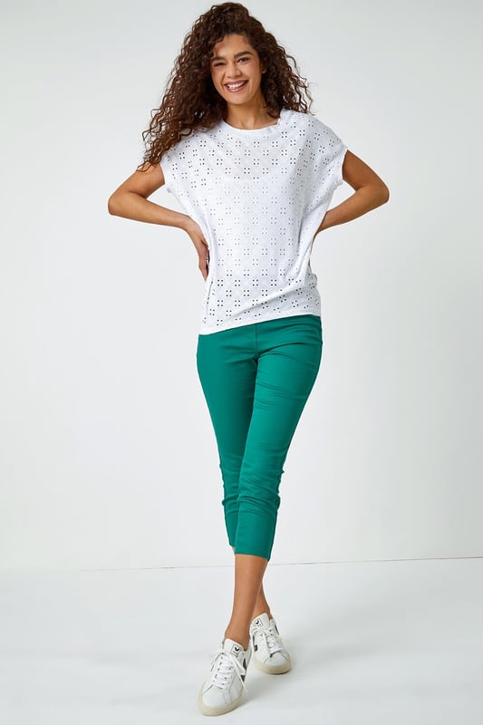 Cropped Stretch Denim Jegging Cotton Capri Jean Leggings from Roman. Let these basic cropped jeans transform your wardrobe for the summer season. A versatile style that can be worn with almost anything, these cropped stretch jeggings will be your go-to wardrobe saviour.
