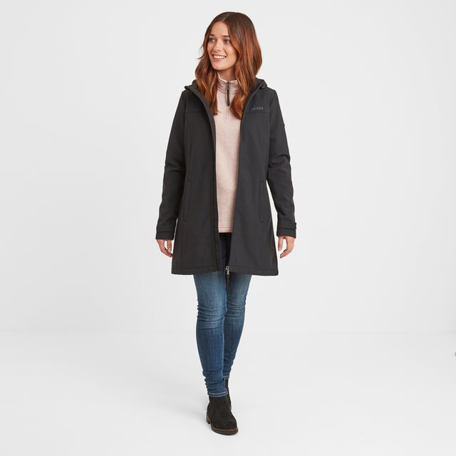 Keld Womens Softshell Long Jacket Black Slip into this hooded softshell whenever you need a water-resistant, windproof layer that won't slow you down. Keld gives showers the cold shoulder, while keeping body heat close to the core, thanks to the snug bonded microfleece lining. Complete with adjustable hood for extra coverage.