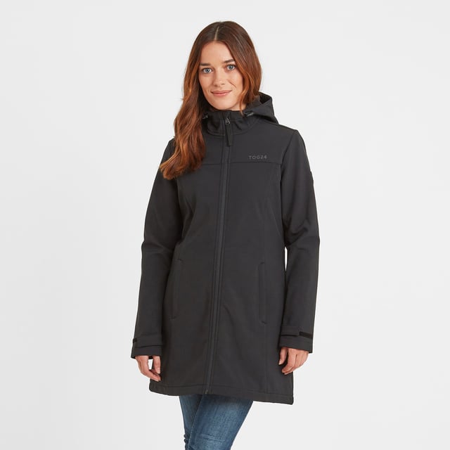 Keld Womens Softshell Long Jacket Black Slip into this hooded softshell whenever you need a water-resistant, windproof layer that won't slow you down. Keld gives showers the cold shoulder, while keeping body heat close to the core, thanks to the snug bonded microfleece lining. Complete with adjustable hood for extra coverage.
