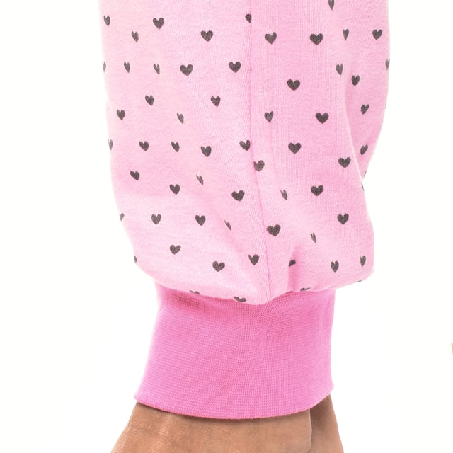 Kisses&Love women's winter pajamas. Top quality winter pajamas!

 The women's pajamas combine a long-sleeved round-neck T-shirt and long pants.
 Made of soft and breathable materials, it ensures comfort throughout the night.
 Ideal for autumn/winter, this set offers a perfect balance between style and comfort for a restful night's sleep.

 Exclusive designs and a variety of prints: Women's winter pajamas are available in a wide range of exclusive designs and prints, allowing you to choose from different styles that reflect your personality and taste. From prints to stripes, each pajama offers a unique and special touch.

 Easy Care & Durability: Made from durable cotton, the women's pajamas are easy to machine wash and maintain their softness, color, and shape wash after wash. This easy maintenance ensures that the pajamas remain a favorite item in your wardrobe, offering durability and practicality over time, especially during the colder seasons.

 Women's winter pajamas, the perfect gift for Mother's Day, anniversary, Christmas, New Year, birthday, and much more!

 Choose style, quality and comfort with Kisses&Love!
 Composition: 100% Cotton
 Care:
- Wash at max temperature. 30º.
 - Do not use bleach.
 - Do not use a dryer.
 - Iron at low temperature max. 110º.
 - Do not dry clean.
