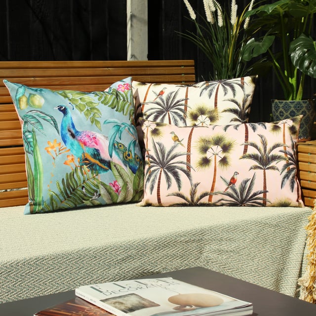 Bring the tropical feels to your outdoor space. This fully reversible design in beautiful forest green tones is sure to stand out in any garden.