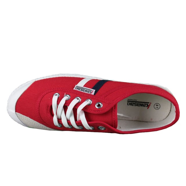 Nuestra zapatilla de lona retro combina comodidad y moda en un solo zapato. Esta zapatilla retro utiliza ideas de los años 90 y crea un universo retro, allí con sus múltiples combinaciones de colores alegra tu estilo diario.Detalles del producto. Cordones regulables para un ajuste adecuado. Disponible en numerosos colores para adaptarse a sus preferencias. Unisex. Zapato ligero. El zapato de cordones de corte bajo permite la rotación y la flexibilidad. Parte superior: lona y ante de vaca. Suela: RBGuía de tallas/ajuste. Si estás entre dos tallas, te recomendamos que elijas la más grande.Guía de lavado. Se recomienda no lavar el zapato.