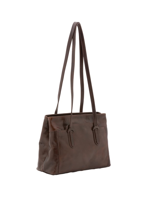 Bolso bandolera para mujer. El cierre es con cremallera. Los bolsillos internos son uno con cremallera. Los bolsillos externos son un frente abierto. Falta la correa para el hombro. El mango es de piel. Hay dos compartimentos internos. El material exterior es auténtica piel de vacuno. Internamente está forrado en algodón. Medidas: 23x30x12 cm. Hecho en Italia