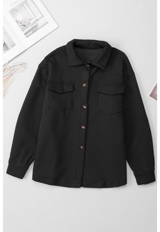 Black lattice texture retro shacket
  Flap pockets
  Quality materials
  Versatile piece for any season
  Retro touch with lattice texture
  Attention to detail and craftsmanship
  Perfect addition to your wardrobe