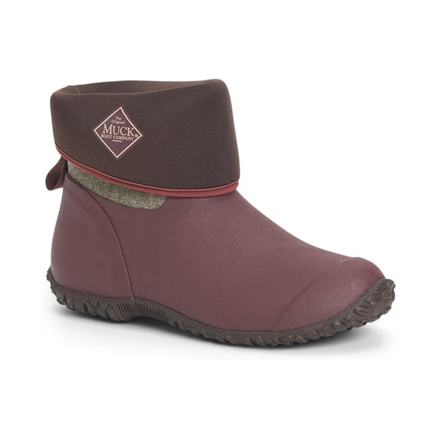 Ideaal voor het onvoorspelbare Britse weer. Het neopreen van 4 mm kan naar beneden worden gerold en als enkellaars worden gedragen. De rubberen buitenzool met hoge grip houdt stand in modderige omstandigheden, samen met de ademende luchtgaasvoering die je voeten koel houdt op warmere dagen.