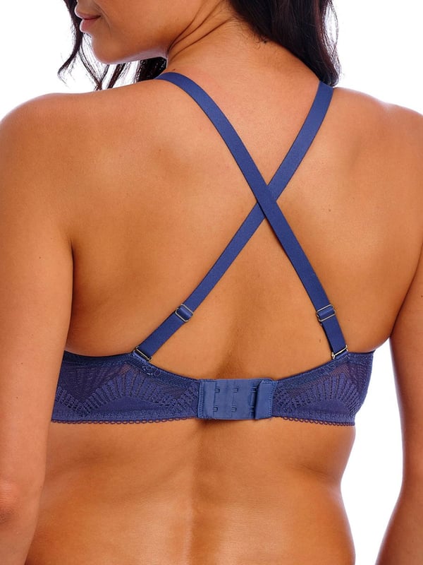 Wacoal Sensu Lace Plunge Bra. Underwired plunge bra with a high apex, stretch lace, spacer fabric for light shaping and convertible straps. The product is hand-wash only.