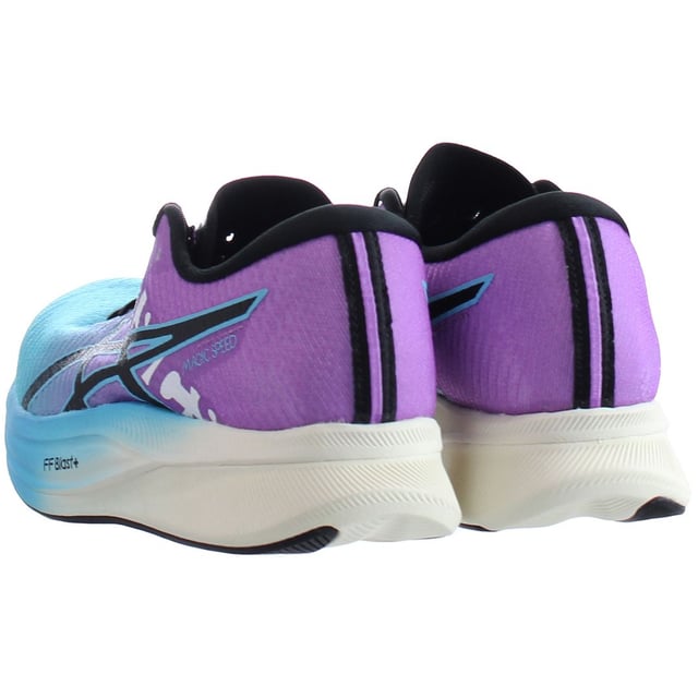 The MAGIC SPEED™ 2 EKIDEN shoe offers the energy you need to move towards a new personal best. We updated the fit and tooling to make the shoe more versatile for both tempo runs and races. 

The shoe's colorway draws inspiration from an Ekiden relay race. Key design elements include a sash detail on the side and a series of katakana characters. ​ 

A full-length carbon and TPU plate are sandwiched in the midsole to propel your foot forward. This helps create a smoother and more propulsive rebound during the toe-off phase of your stride.​ 

The midsole's top layer is reconstructed with FF BLAST™ PLUS cushioning. This makes your stride feel even more propulsive while keeping the shoe lightweight.