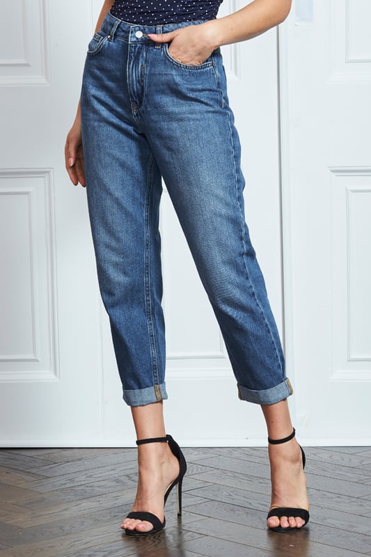 REASONS TO BUY:

Designed for comfort
Soft structured denim for a relaxed fit
High waist for a flattering fit
Wear them off-duty or out-out
Sex them up with heels
Add trainers for casual-chic

Inside leg to fit: Short - 29" | Regular - 31" | Long - 33"