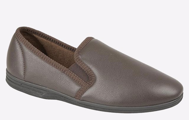 Comfortable, sleek, and a relaxed attire classic, these Zedzzz men's Ivor slippers boast twin gussets for easy wear, a padded footbed, and a durable outsole for wear in and around the house.
- Grain PU upper
- Twin gussets for easy slip on wear
- Padded footbed
- Textile Covered Injected Sole